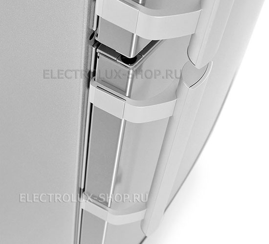 Ручки двухкамерного холодильника Electrolux EN 3880 AOX