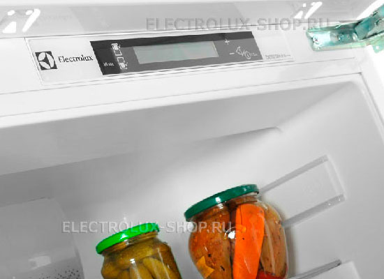 Панель управления встраиваемого двухкамерного холодильника Electrolux ENG2917AOW